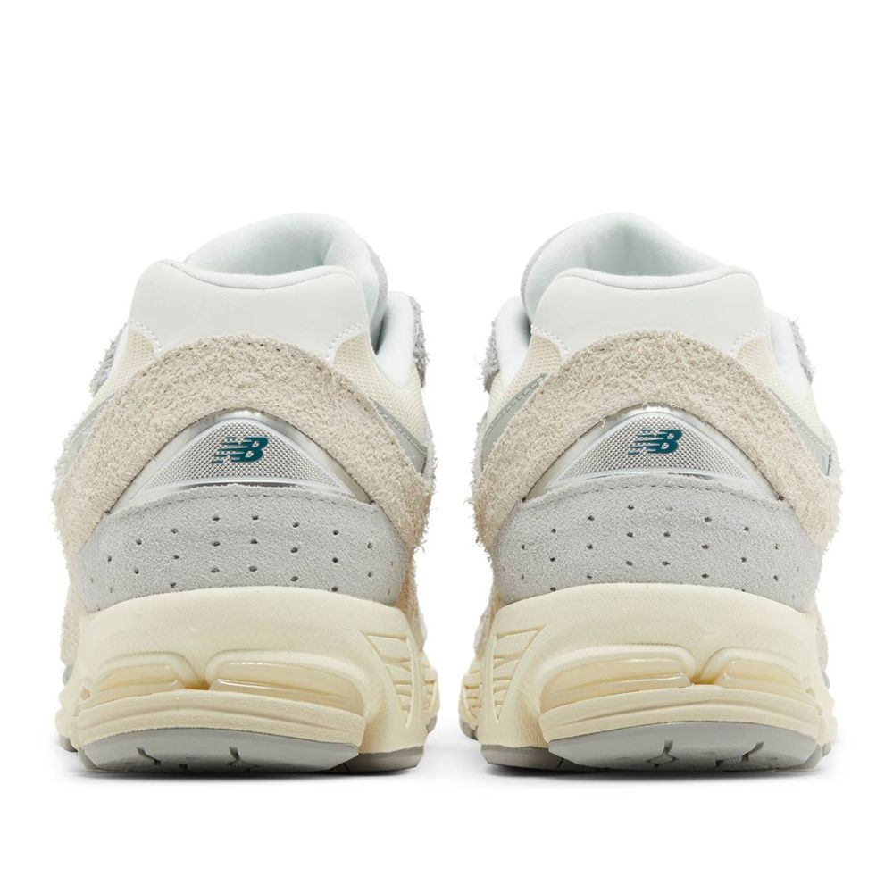 Мужские кроссовки New Balance 2002R - M2002REK в интернет магазине